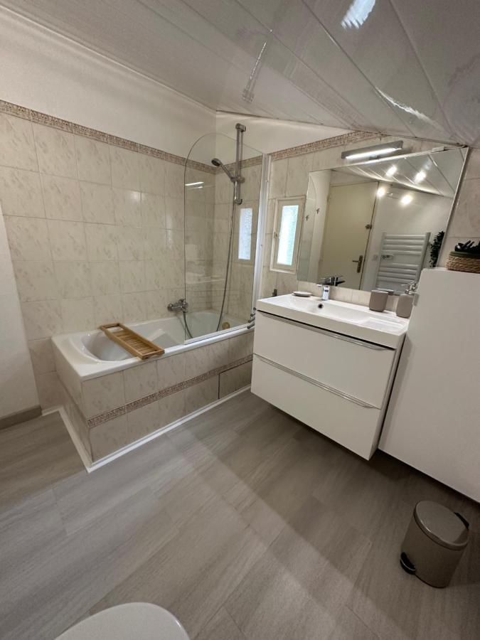 Maison Francoise Bed & Breakfast เอ็ก-ซอง-โพรวองซ์ ภายนอก รูปภาพ